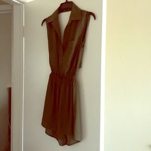 Backless collared romper